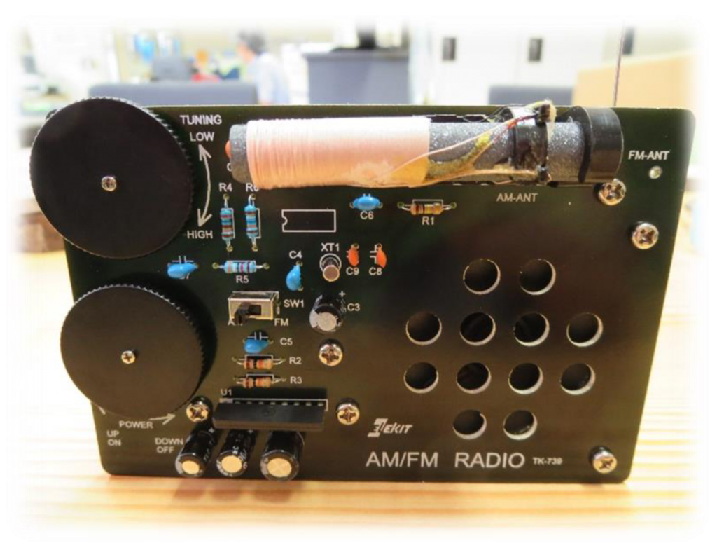 AM/FMラジオ